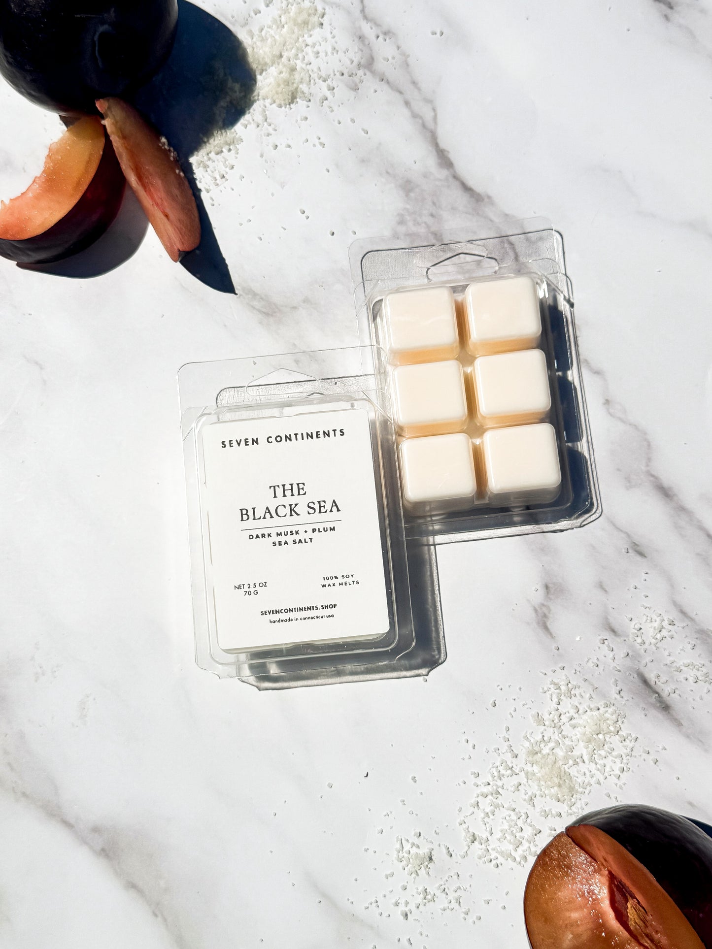 The Black Sea wax melts with rich coastal fragrance inspired by the Black Sea