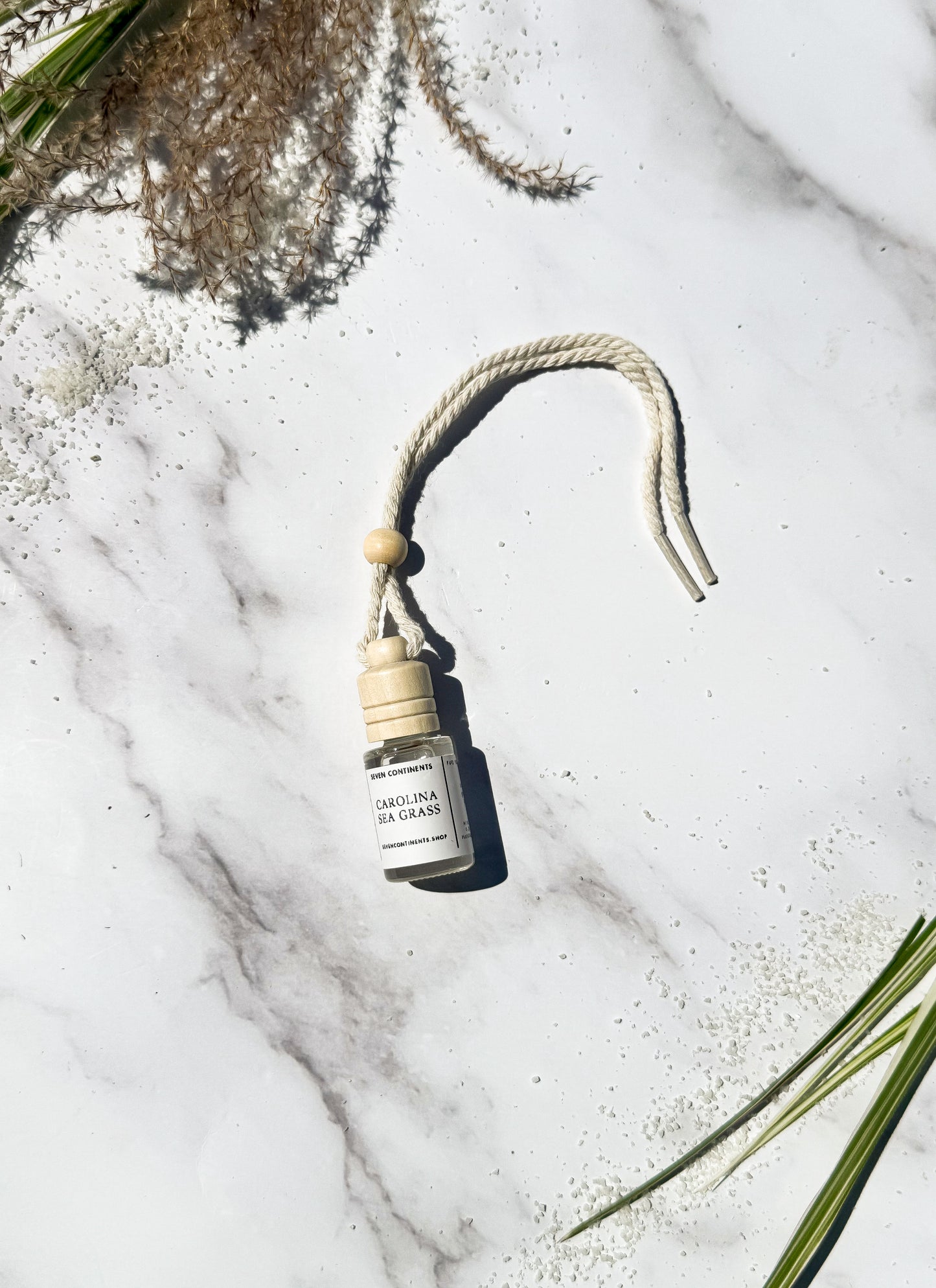 Carolina Sea Grass car diffuser with clean coastal fragrance and floral notes